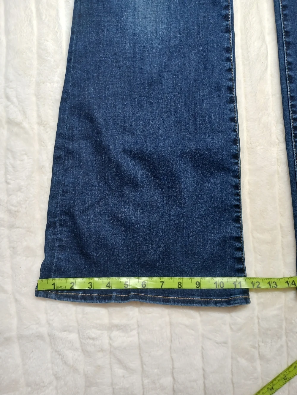American Eagle Curvy Super High Rise Flare Jeans Size 16 - Picture 7 of 9